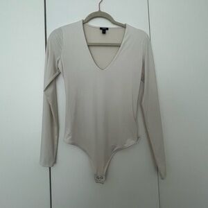 Cream v neck bodysuit